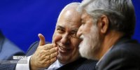 از خنده‌های ظریف و خوش و بش با امام جمعه تهران تا سخنان در گوشی سیاسیون +عکس