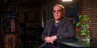 کنایه سنگین عباس عبدی به روزنامه جوان: وای به حال زنده که چشمش به دست مرده است از قبر بیاید، برای آنان رای جمع کند