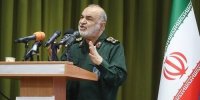 سردار سلامی: دشمن هم به انداره ما و حتی بیشتر مشکلات دارد