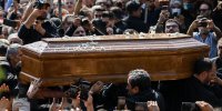 تصاویر | حضور چهره‌های مطرح در مراسم تشییع پیکر زنده یاد اکبر گلپا