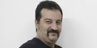 واکنش غم‌انگیز و احساسی مهراب قاسم‌خانی برای بیماری دخترش نیروانا | تصاویر