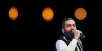 تیپ و استایل متفاوت علی زند وکیلی در جشنواره موسیقی فجر | تصاویر