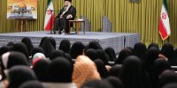 ببینید | رهبر انقلاب: یک ابلهی پیدا می‌شود می‌گوید اجتماع مردم در انگلیس کار ایران است ... + (فیلم)