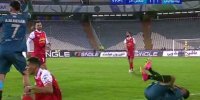 لحظه اخراج علی نعمتی و ۱۰ نفره شدن پرسپولیس | ببینید