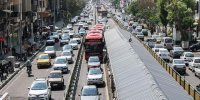 تذکر عضو شورای شهر نسبت به تردد مسئولان در خط ویژه | اگر یک وزیر در ترافیک معطل می‌شد ....