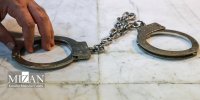 دار زدن قاتل تازه‌عروس در میدان توپخانه؛ «قاتل تا آخرین لحظه لبخند می‌زد» / عکس