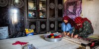 این زن ایرانی غیرممکن‌ترین کار دنیا را انجام داد | منحصر به فردترین فرش جهان چگونه بافته شد؟