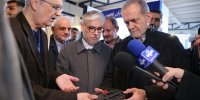 بازدید پزشکیان از نمایشگاه دستاوردهای فناوری و تجهیزات ایران‌ساخت