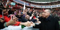 ببینید | شادی اردوغان و همسرش روی سکوها پس از گل تیم ملی ترکیه به هلند