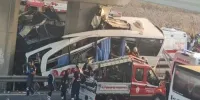 ببینید | اولین تصاویر از تصادف وحشتناک اتوبوس با پل؛ ۱۱ نفر جان باختند