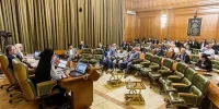 ببینید | رئیس کمیسیون عمران و حمل و نقل شورای شهر تهران: در اروپا کسی بخواهد شهر محل سکونت خودش را ترک کند باید به پلیس اطلاع بدهد