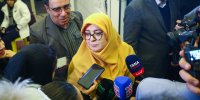 ببینید | واکنش سخنگوی دولت به تشکیل پرونده قضایی برای مرضیه برومند و رضا بابک و مشکل صیانت برای تینا پاکراون