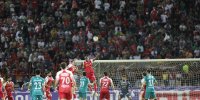عکس‌| کری دختر قزوینی برای پرسپولیسی‌ها با لنگ!