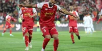 عکس| پاسخ مثبت کنعانی‌زادگان به درخواست هوادار پرسپولیسی