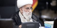 عکس | تصویری تاریخی از دوران کودکی آیت الله احمد جنتی با عمامه و عبا