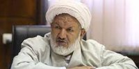 عکس | تصویری از عیادت رهبر انقلاب از قاضی رازینی بعد از ترور سال ۱۳۷۷