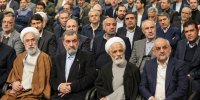 عکس | استایل عجیب ریش و سبیل یک فعال اقتصادی در بخش خصوصی در مراسم دیدار با رهبر انقلاب