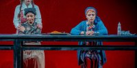 «سه خواهر» روی صحنه می‌ماند