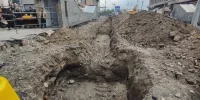 کشف یک دیواره تاریخی از یک بنا در همدان