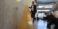 گران‌ترین درخت کریسمس در آلمان رونمایی شد /عکس