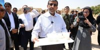 عذرخواهی ضرغامی از خبرنگاران با فالوده شیرازی/ عکس