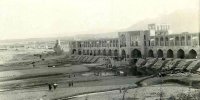ایران قدیم| صف غم‌انگیز کودکان در پرورشگاهی در اصفهان، سال ۱۳۳۰