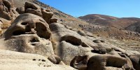 ۶ مقصد بکر برای تعطیلات آخر هفته/ کتیبه تاریخی قاجار و صورتک‌های سنگی کجای تهران قرار دارند؟