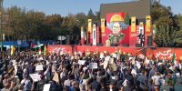 فریادمرگ برآمریکای مردم اصفهان درآستانه مراسم تشییع شهیدنیلفروشان