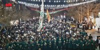 گلباران حرم امام رضا(ع) توسط زائران و مجاوران در شب ولادت ابن الرضا(ع)