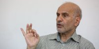 مومنی : آقای پزشکیان از شوک درمانی بپرهیزید/ بانکهای خصوصی در تحریک دولت به سمت اجرای سیاستهای تورم زا نقش دارند