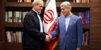 پشت پرده جدایی اقتصاددان محبوب از پزشکیان