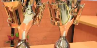 ببینید | لحظه تحویل جام قهرمانی فصل به پرسپولیس
