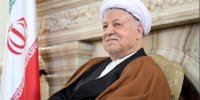 عکس قدیمی از آیت الله هاشمی و محسن رضایی درحال خوردن آش افطاری