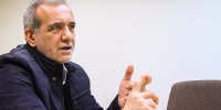 پزشکیان: به پیر و پیغمبر شرمنده‌ام اگر به زن و دختر ایرانی توهین شود / دنبال پست و قدرت نیستم /باید اجازه خودنمایی به کارشناسان در همه ایران بدهیم