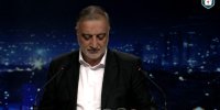 عکسی از رونمایی علیرضا زاکانی از یک کتاب دیگر در مناظره چهارم