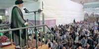 آقای علم الهدی! شما که در زمان جنگ ۳۶ ساله بودید آیا یک گلوله شلیک کردید که امروز از هزینه دادن در جنگ می گویید؟ /آیا یک بار لباس رزم پوشیدید؟
