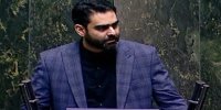 انتقاد تند روزنامه اصولگرا از نطق امیرحسین ثابتی: یا زیر سایه روایت‌های شورانگیز «ایتایی» بنشینید یا استقلال خودتان را حفظ کنید/ مخالفت بدی کرد