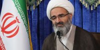 ابراز تاسف امام جمعه سمنان نسبت به «سطحی‌نگری برخی جوانان نسبت به جایگاه ولی‌فقیه»/ تشخیص زمان مقاتله یا مصالحه با امام جامعه مسلمین است