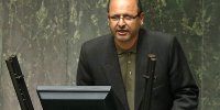 نماینده مجلس: به حزب الله و حماس موشک می دهیم چرا به روسیه ندهیم/ناچاریم به چینی ها تخفیف نفتی بدهیم/ پول نقد بخواهیم، باید نصفش را به صرافی ها بدهیم