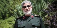 عکس سلفی با سردار قاآنی در فرودگاه مهرآباد