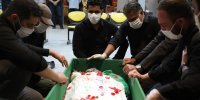 پاسخ روزنامه اصولگرا به یک سوال: تکلیف این‌همه سال مجاهدت مدافعان حرم و شهادت مستشاران کشورمان در سوریه چه می‌شود؟
