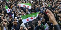حمله روزنامه هم میهن به تحلیل های سعیدجلیلی و تندروها : حرف هایی درباره سوریه می زنید که مرغ پخته هم خنده اش می گیرد