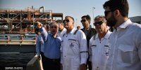 وزیر نفت از تأسیسات پالایشی، پتروشیمی و مجتمع بندری پارس بازدید کرد