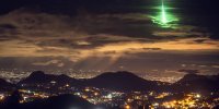 شعله‌ورشدن شهاب سبز مرموز در  آسمان رنگین  ترکیه