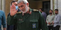 بوسه خاص یک فرمانده نظامی بر پیشانی سردار قاآنی | تصاویر