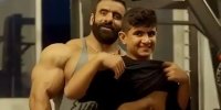 تمرین ۲ نفره هادی چوپان و پسرش در باشگاه | عکس