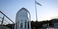 اهتزاز بزرگ‌ترین پرچم سفید علوی در منطقه عباس‌آباد