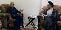خانه پزشکیان مورد توجه کاربران فضای مجازی؛ از مبل‌ها و کاپشن پزشکیان تا جوراب خاتمی | عکس