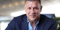 سلفی ستاره سابق پرسپولیس و دخترش با علی دایی | عکس