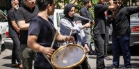 مراسم عزاداری ظهر روز عاشورا در قلهک تهران| تصاویر
